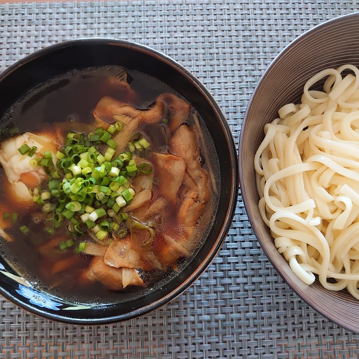 瀬田ＧＣリスペクト！肉ゴボウつけ汁うどん